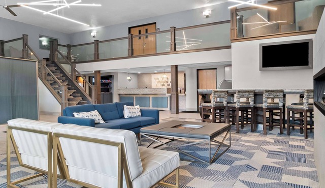 Best Western Plus Flint Airport Inn & Suites