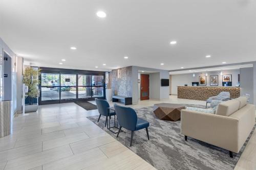 Best Western Plus Fresno Airport Hotel