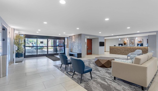 Best Western Plus Fresno Airport Hotel