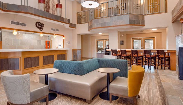 Best Western Plus Gateway Inn & Suites