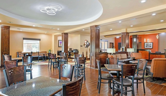Best Western Plus Goliad Inn & Suites