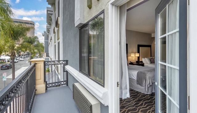Best Western Plus Hotel At The Convention Center