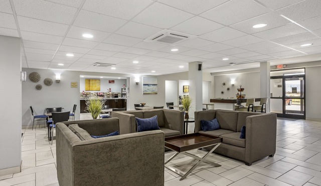 Best Western Plus Jonesboro Inn and Suites