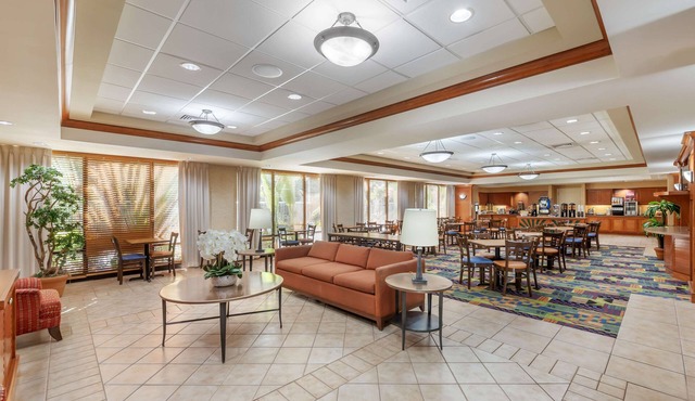 Best Western Plus Kendall Hotel & Suites