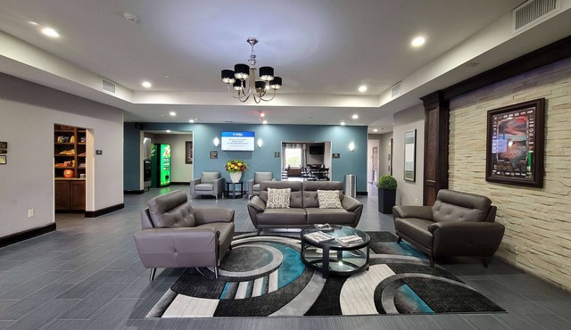 Best Western Plus Kenedy Inn