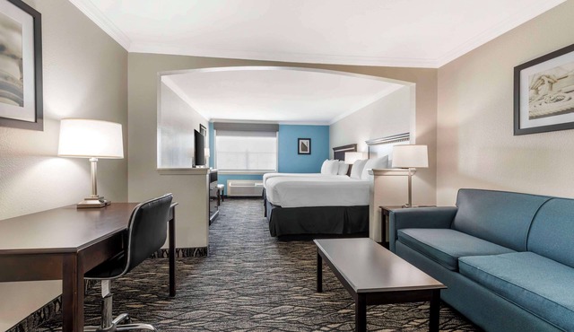 Best Western Plus Lake Worth Inn & Suites