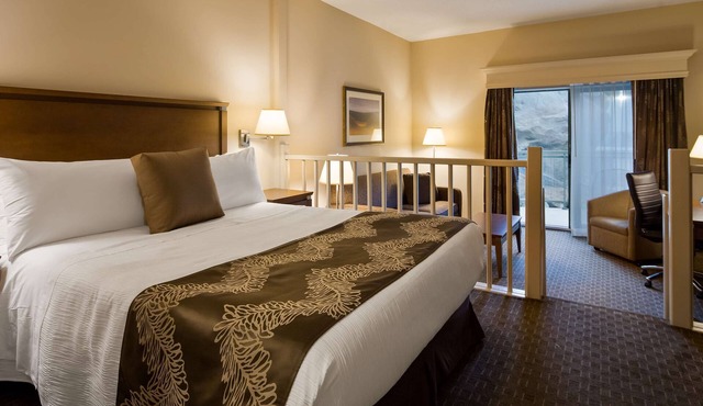 Best Western Plus Lamplighter Inn & Conference Centre