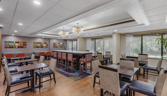 Best Western Plus Lexington Inn