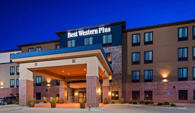 Best Western Plus Lincoln Inn & Suites