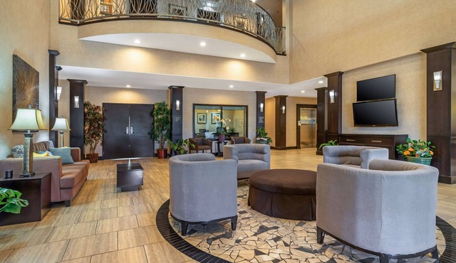 Best Western Plus Lytle Inn & Suites