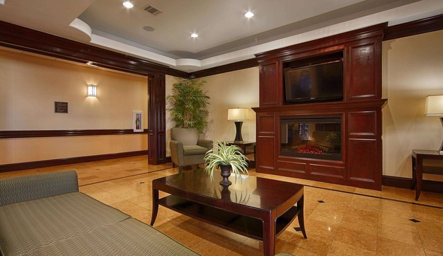 Best Western Plus Manvel Inn & Suites