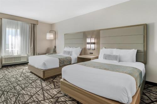 Best Western Plus Mid County