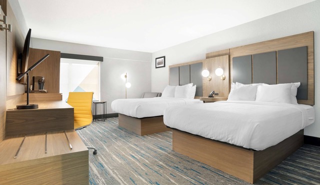 Best Western Plus Mobile Inn & Suites