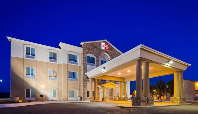 Best Western Plus Montezuma Inn and Suites