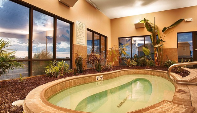 Best Western Plus Night Watchman Inn & Suites