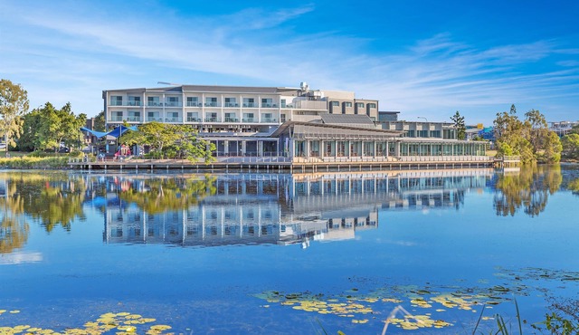 Best Western Plus North Lakes Hotel