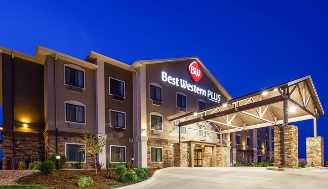 Best Western Plus Overland Inn