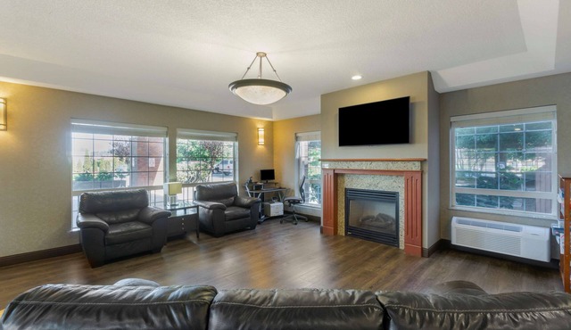 Best Western Plus Park Place Inn & Suites