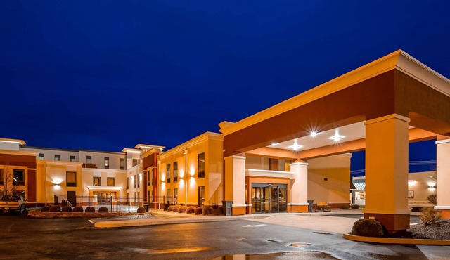 Best Western Plus Parkway Hotel