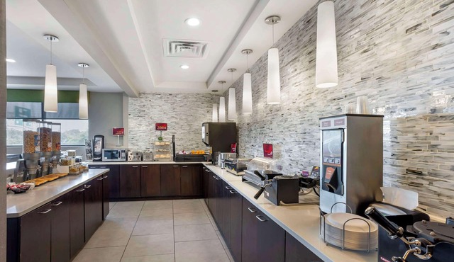 Best Western Plus Philadelphia-Pennsauken Hotel