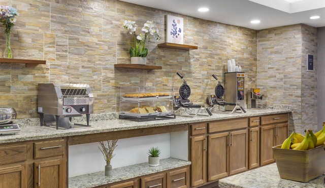 Best Western Plus Raleigh Crabtree Valley Hotel