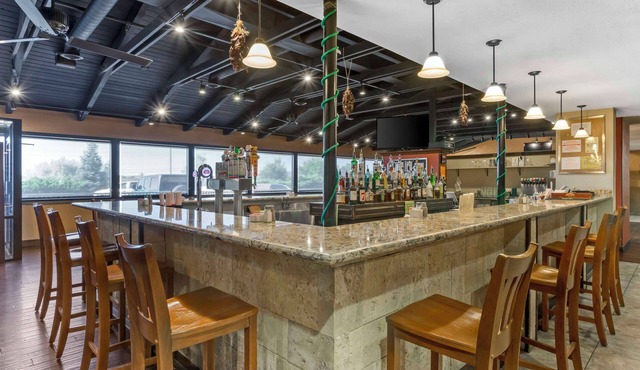 Best Western Plus Raton Hotel