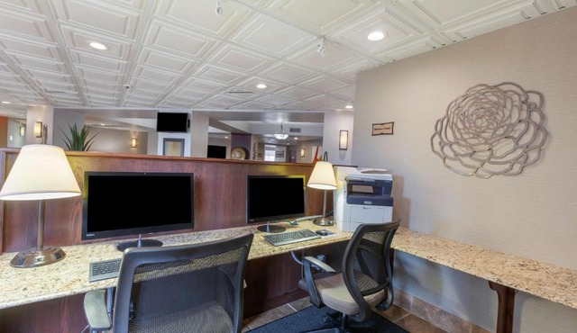Best Western Plus Rose City Suites