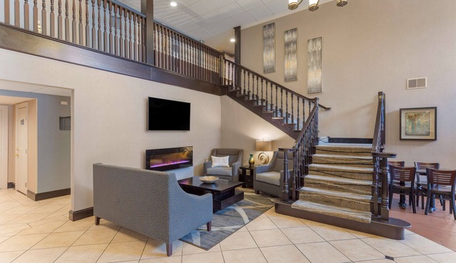 Best Western Plus Russellville Hotel & Suites