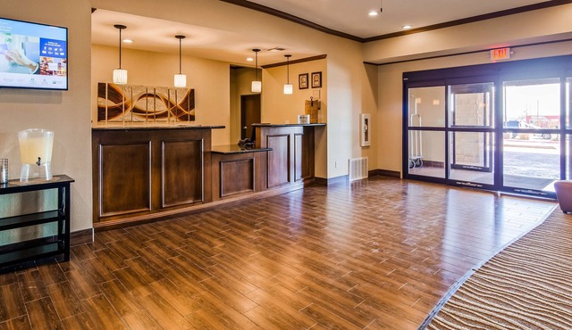 Best Western Plus Seminole Hotel & Suites