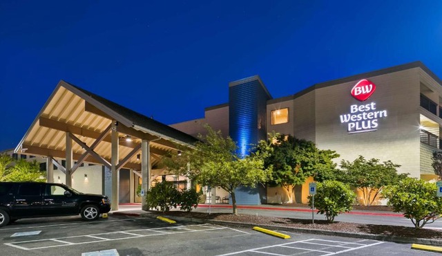 Best Western Plus Silverdale Beach Hotel