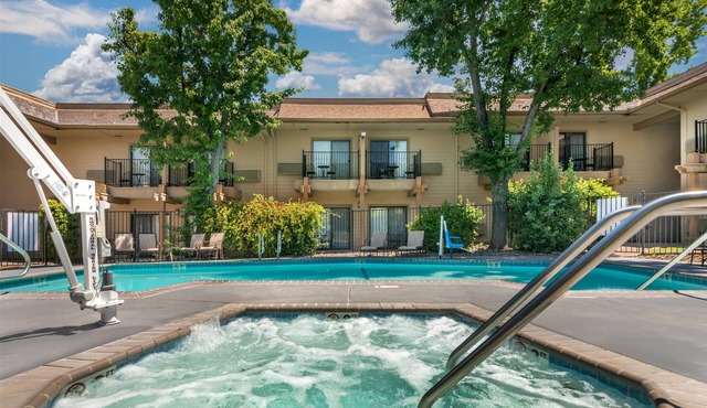 Best Western Plus Sonora Oaks Hotel & Conference Center