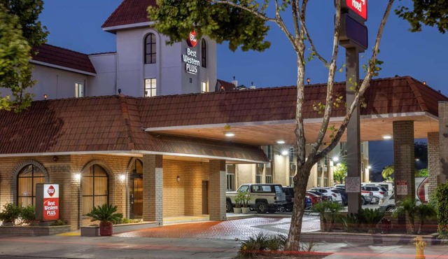 Best Western Plus South Bay Hotel