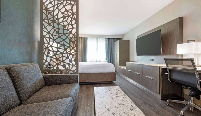 Best Western Plus Temecula Wine Country Hotel &Suites