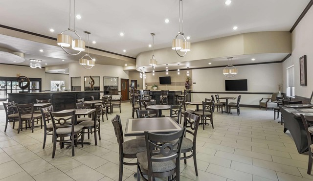 Best Western Plus Texoma Hotel & Suites
