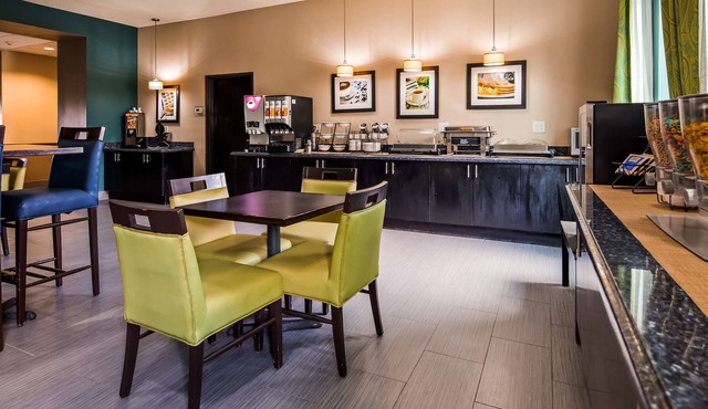 Best Western Plus Carrizo Springs Inn & Suites