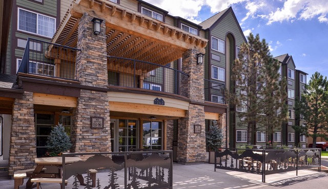 Best Western Plus Peak Vista Inn & Suites