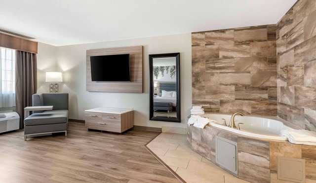 Best Western Plus Vineyard Inn