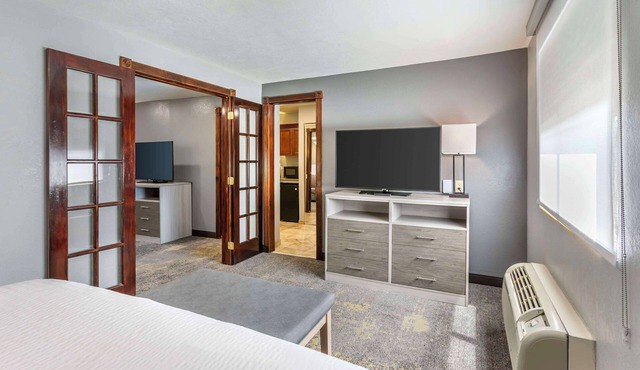 Best Western Plus Weston Inn