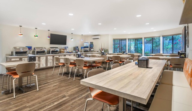 Best Western Rose Garden Inn