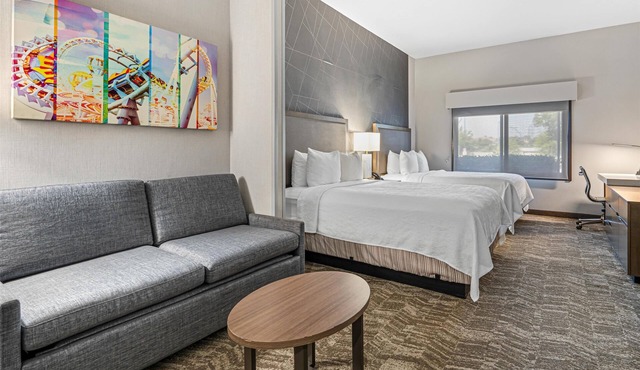 Best Western Valencia/Six Flags Inn & Suites