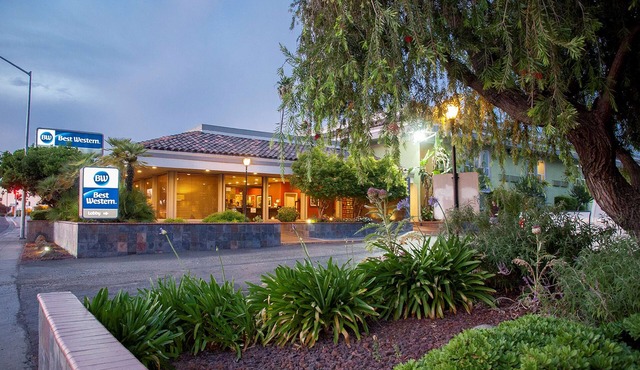 Best Western Village Inn