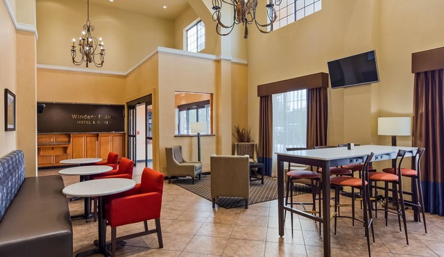 Best Western Windsor Pointe Hotel & Suites-Frost Bank Center
