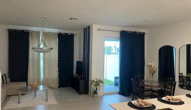 Besties Luxury Townhouse