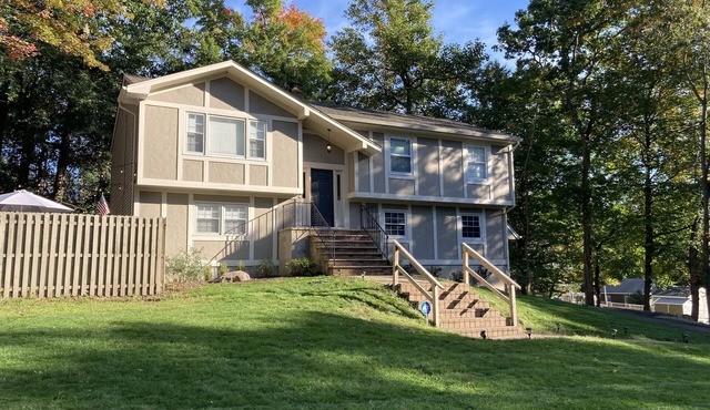 BestOBothWorlds*2GWifi@HandcraftedWoodTerrace~Firepit#GameRoom