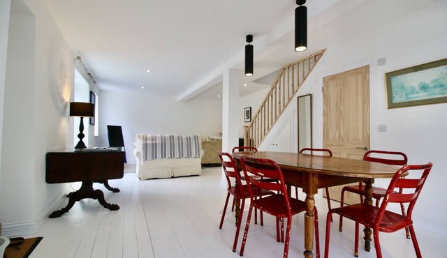 Betern Place - a houses that sleeps 5 guests in 3 bedrooms