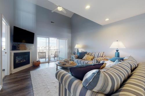 Bethany Bay --- 4306 Pettinaro
