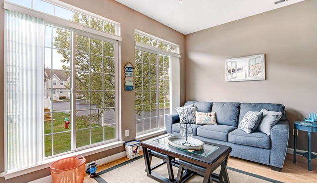 Bethany Breeze Townhouse with High-Speed WiFi, Shared Pool, & Washer/Dryer