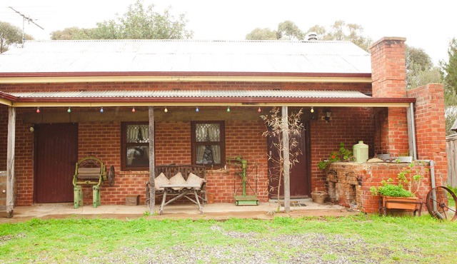 Bethany Cottages: Brick Cottage