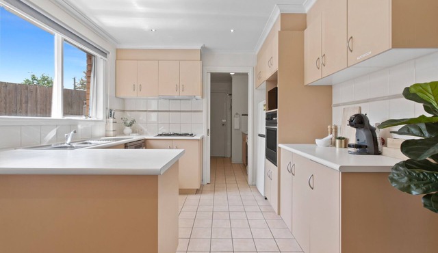 Bethany in Malvern by Ready Set Stay - WIFI, full linen and towels