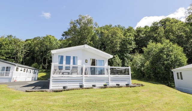 BETHANY'S RETREAT, pet friendly, with a garden in Wemyss Bay